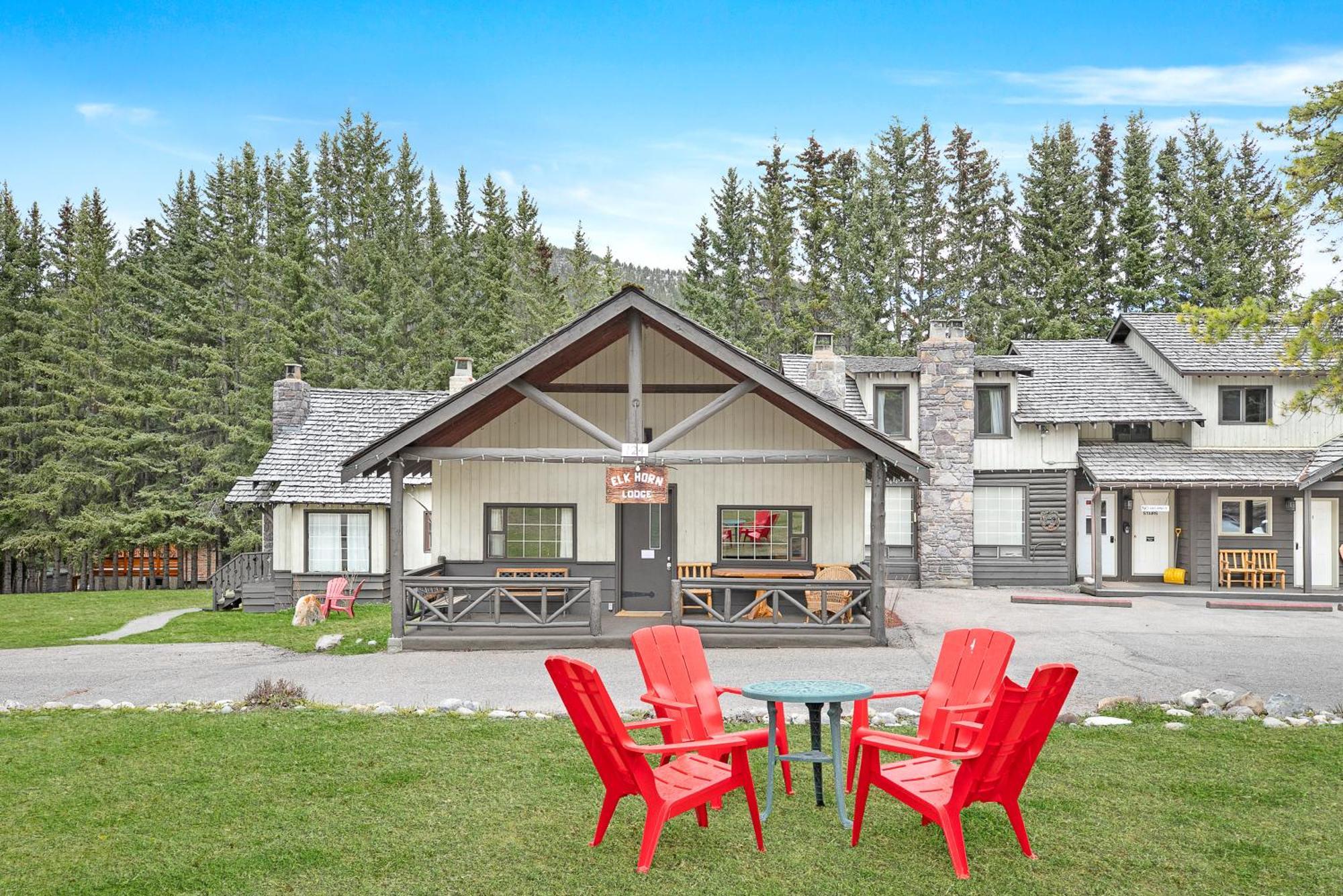 Elkhorn Lodge Vacation Rentals 뱀프 외부 사진