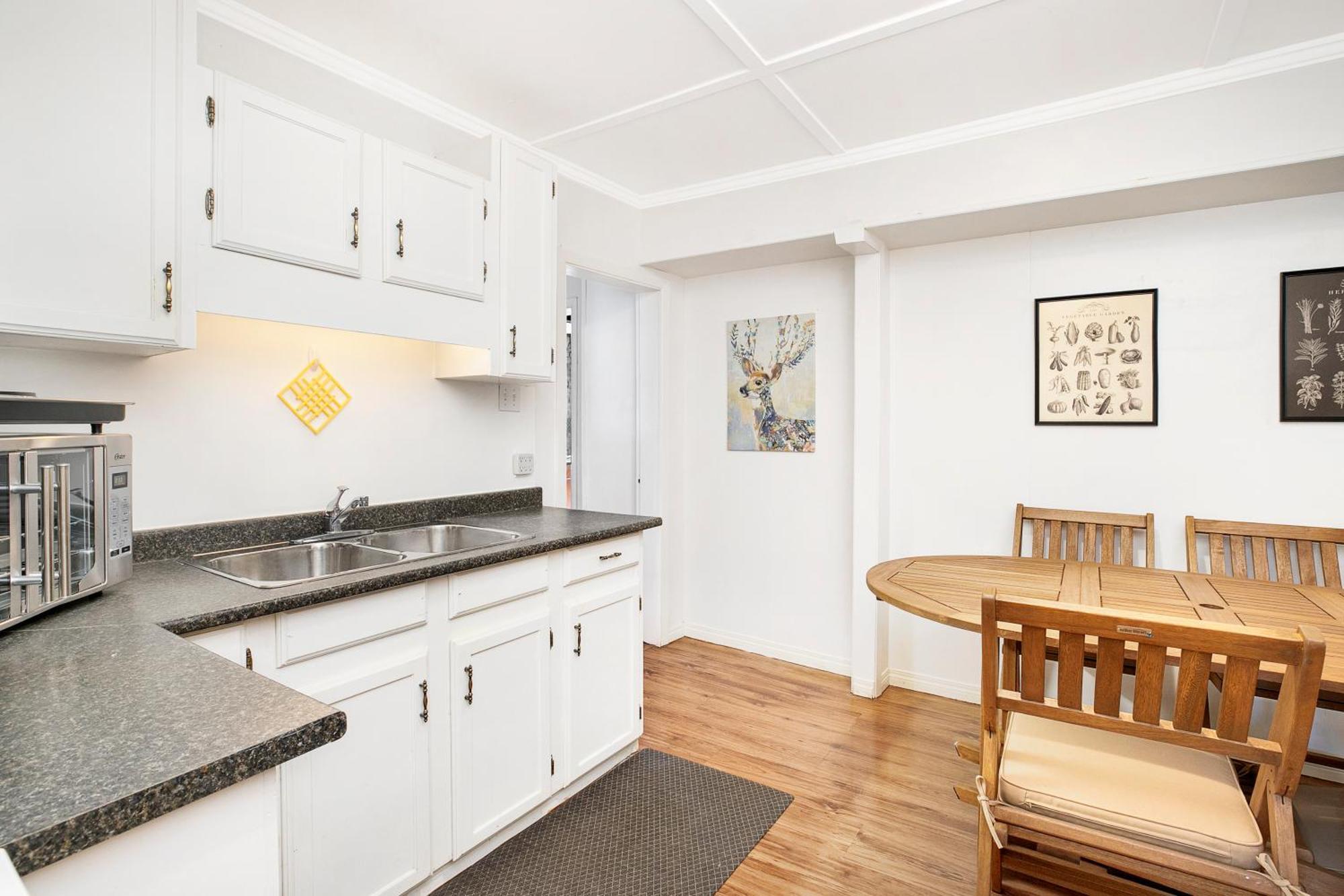 Elkhorn Lodge Vacation Rentals 뱀프 외부 사진