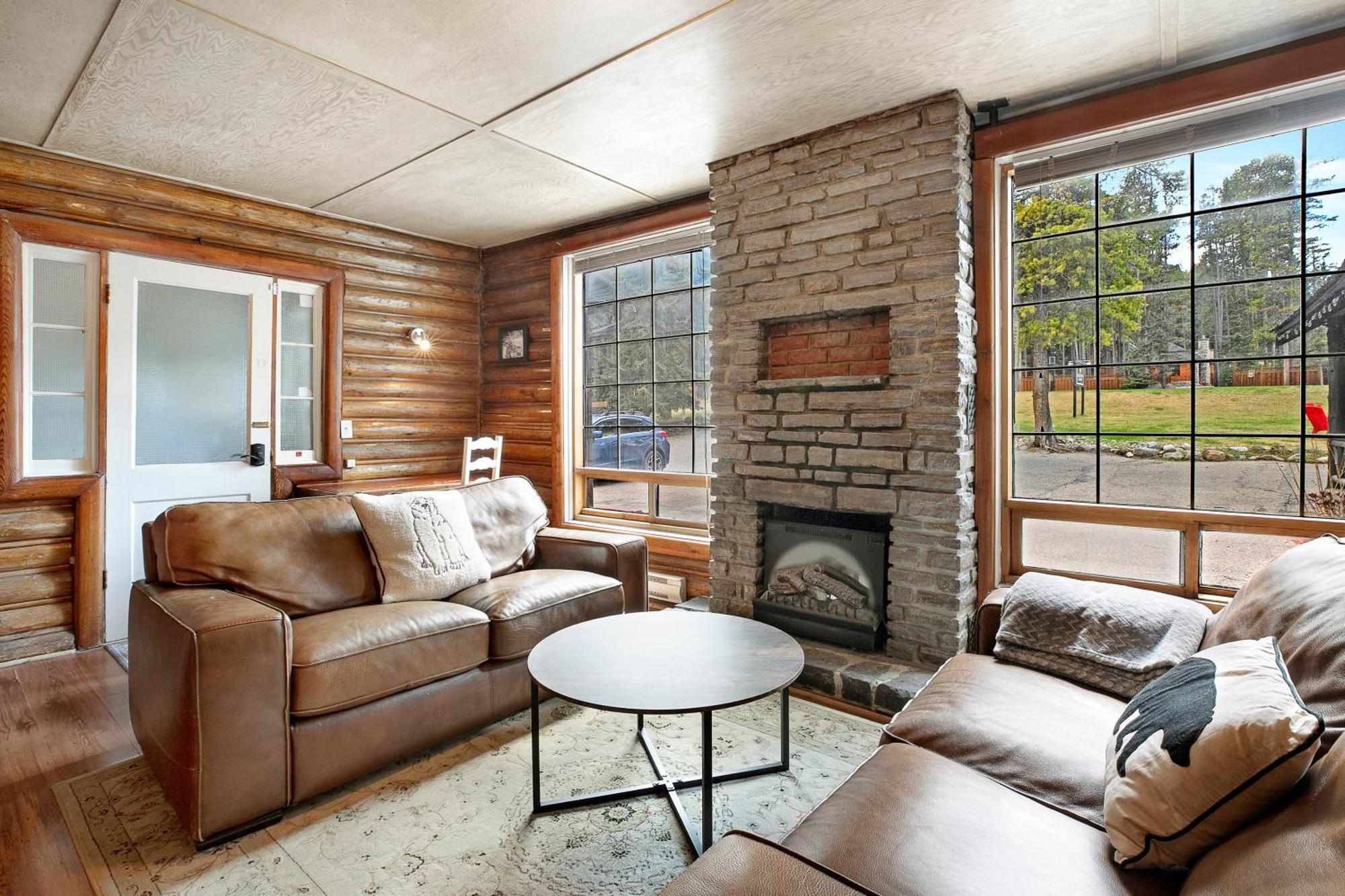 Elkhorn Lodge Vacation Rentals 뱀프 외부 사진