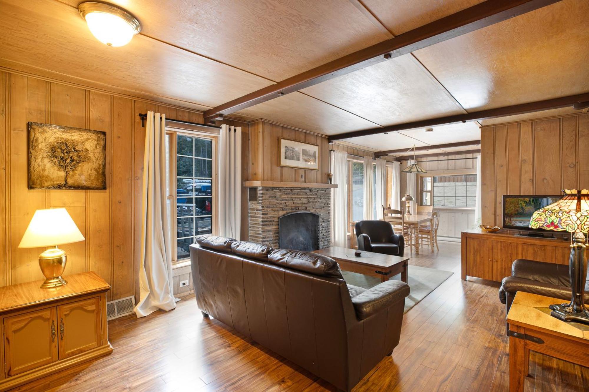 Elkhorn Lodge Vacation Rentals 뱀프 외부 사진